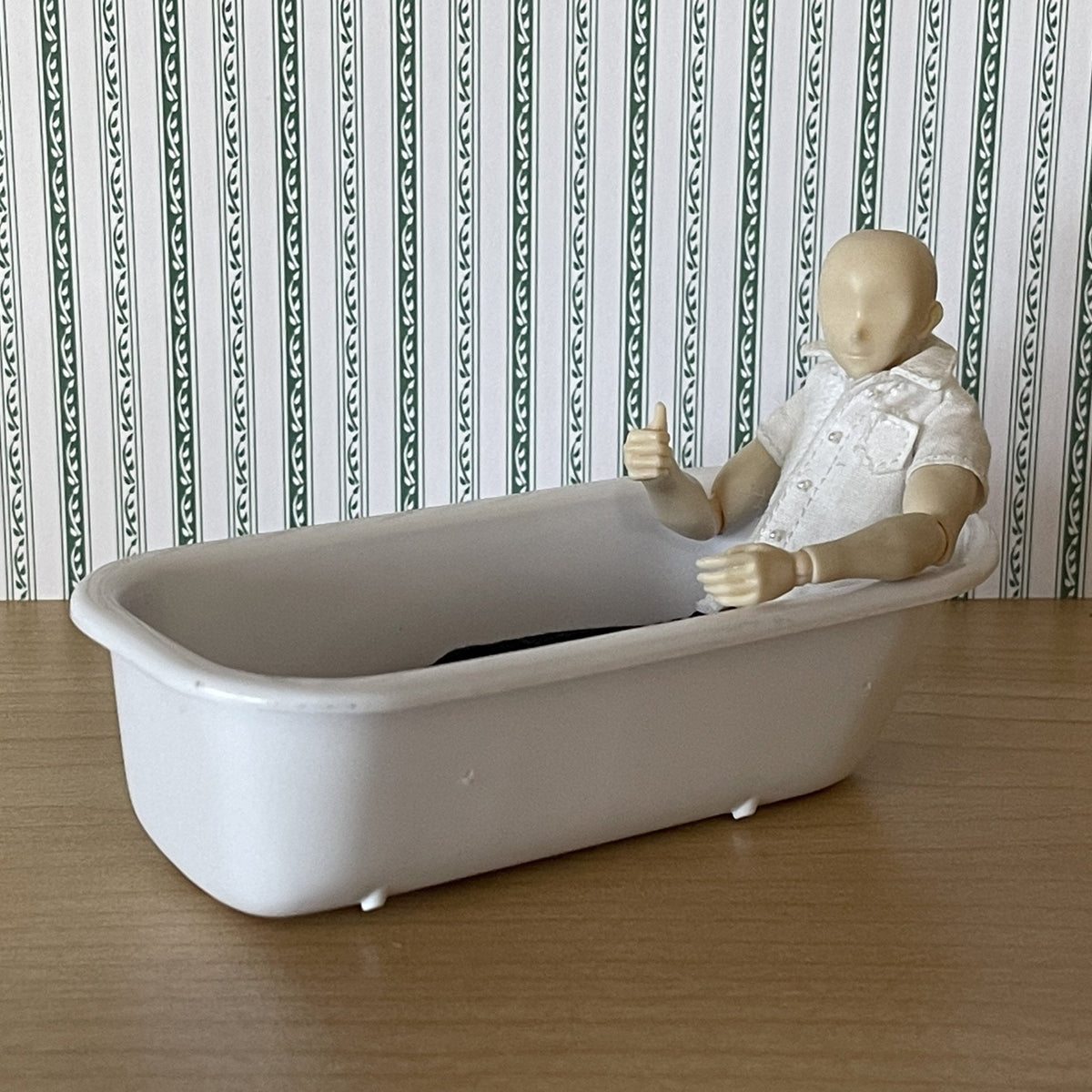 Bathroom - M for Miniatures 