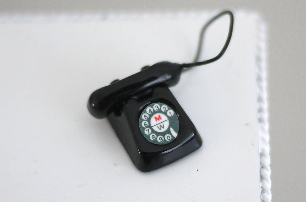 Dollhouse Supplies rotary dial telephone doll house  metal phone 1 12th scale miniature - E063