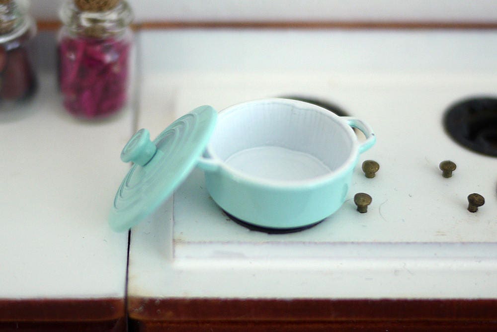 Dollhouse Supplies Metal Cooking Pot  dolls house 1 12 miniature Metal Cooking Pot - A033