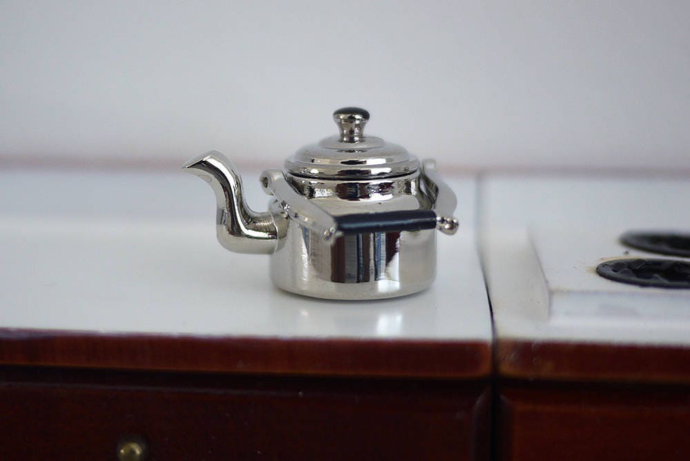 1:12 Scale Miniature Metal Kettle with Lid, 1-3/16 inch long, DIY Dollhouse Supply (silver)