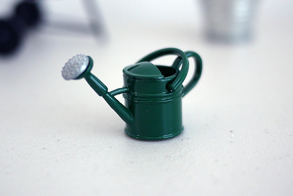 1:12 Scale Miniature Metal Watering Can with Spray Nozzle, 1 inch tall, DIY Dollhouse Supply (dark green)