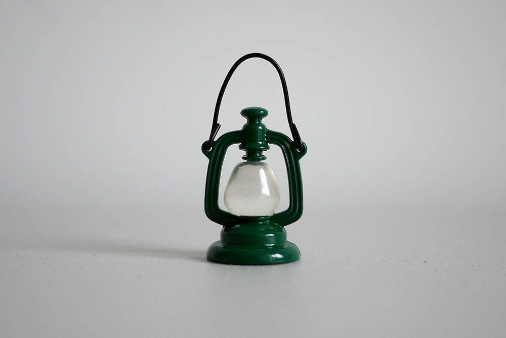 1:12 Scale Miniature Metal Hurricane Oil Lantern with Handle, 1-11/16 inch tall, DIY Dollhouse Supply (green)