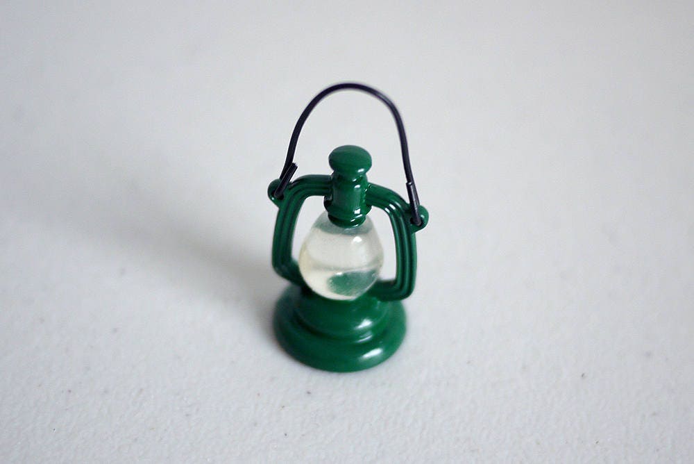 1:12 Scale Miniature Metal Hurricane Oil Lantern with Handle, 1-11/16 inch tall, DIY Dollhouse Supply (green)