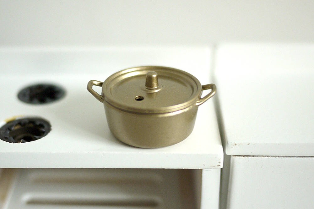 Dollhouse Metal Cooking Pot  dolls house 1 12 miniature Metal Cooking Pot - A048