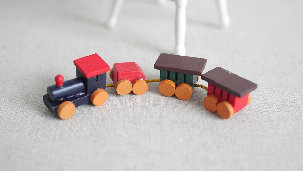 1:12 Scale Miniature Wood Toy Train, Engine and 2 Carts, 3-9/16 inch long, DIY Dollhouse Supply (multicolor)