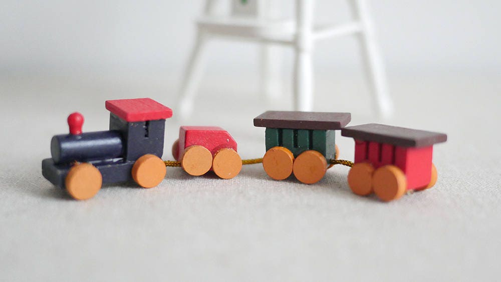 1:12 Scale Miniature Wood Toy Train, Engine and 2 Carts, 3-9/16 inch long, DIY Dollhouse Supply (multicolor)