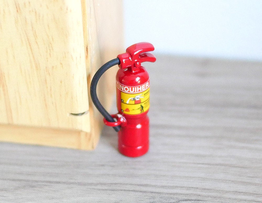1:12 Scale Miniature Fire Extinguisher with Hose, 1-3/16 inch tall, DIY Dollhouse Supply (red)