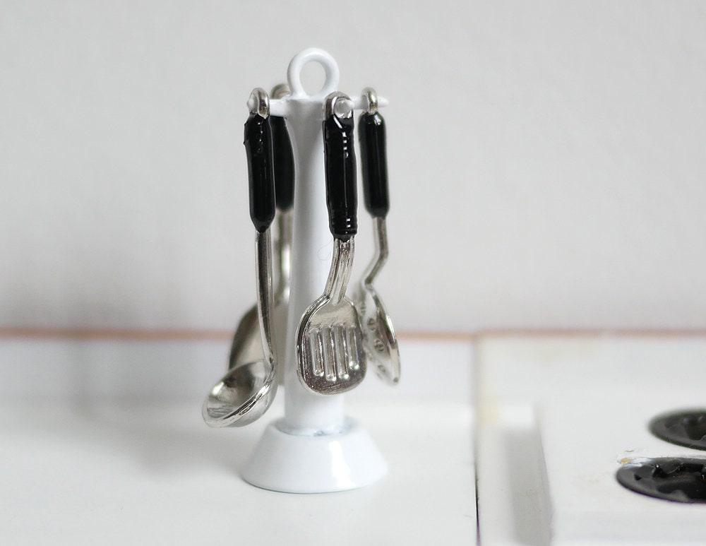 1:12 dollhouse miniature metal cooking utensils set with metal stand slotted turner spatula ladle skimmer (white stand) H024