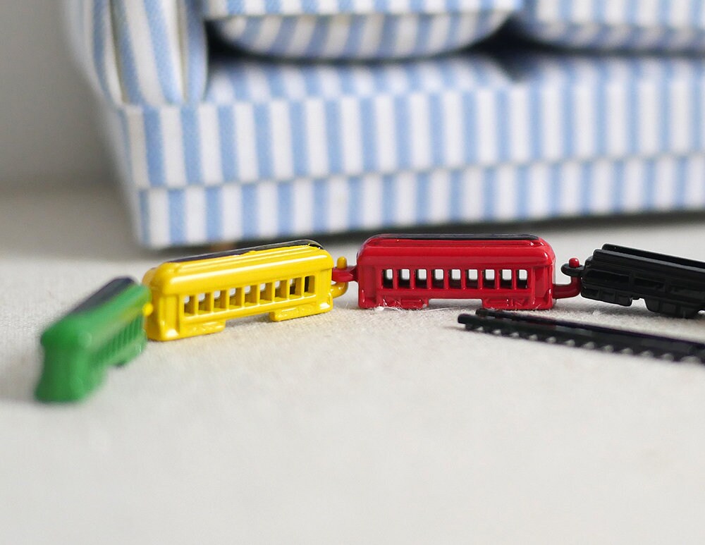 1:12 Scale Miniature Metal Toy Train, Engine with 3 Cars and 2 Track Pieces, 3-1/8 inch long, DIY Dollhouse Supply