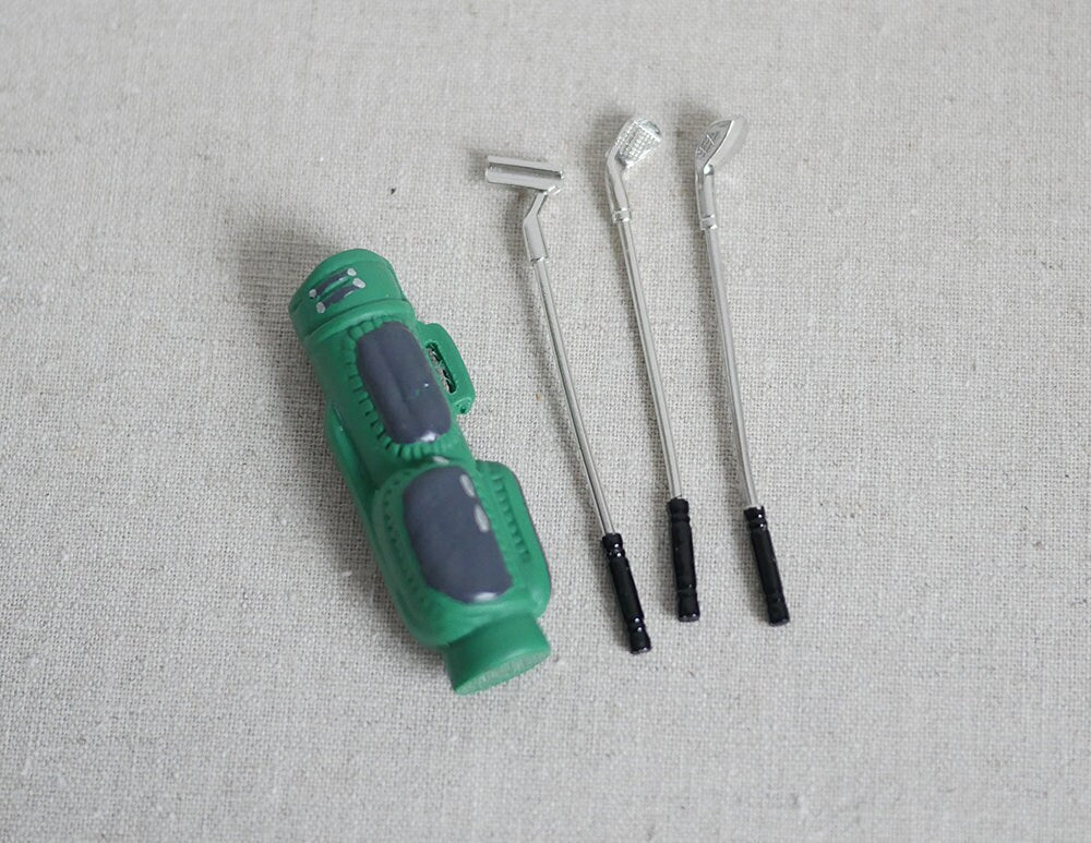 1:12 Scale Miniature Golf Bag with 3 Clubs, Set of 4, 2-7/16 inch tall, DIY Dollhouse Supply (green)