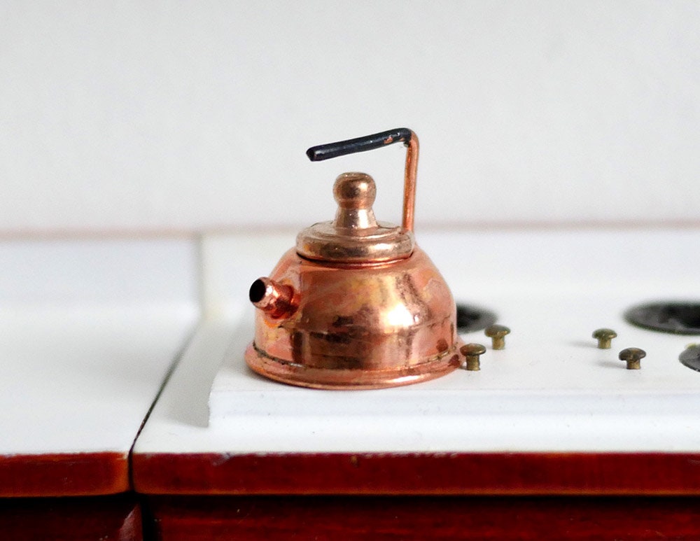 1:12 Scale Miniature Metal Kettle with Black Handle, 13/16 inch tall, DIY Dollhouse Supply (copper)