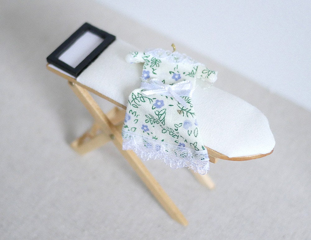 Dollhouse miniature iron board, 1:12 scale iron board, Miniature iron board - F012