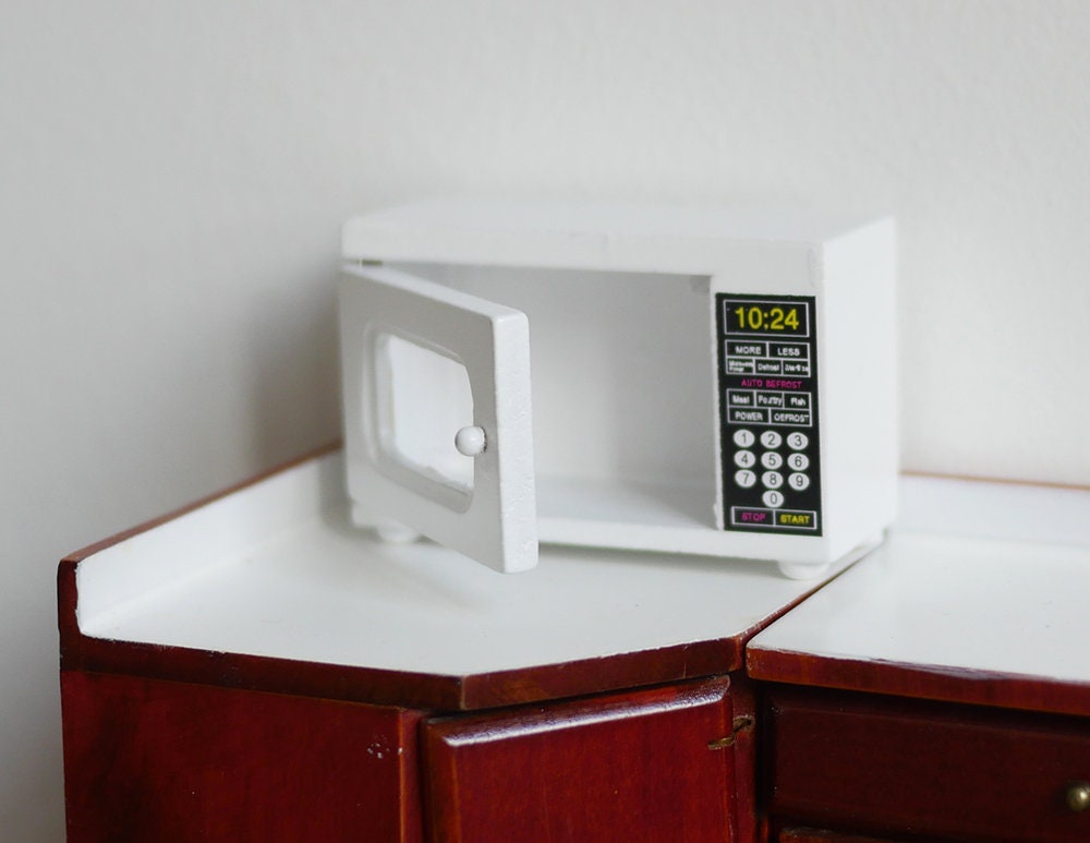 1:12 Scale Miniature Microwave Oven with Black Window Door and Keypad, 1-9/16 inch tall, DIY Dollhouse Supply (white)