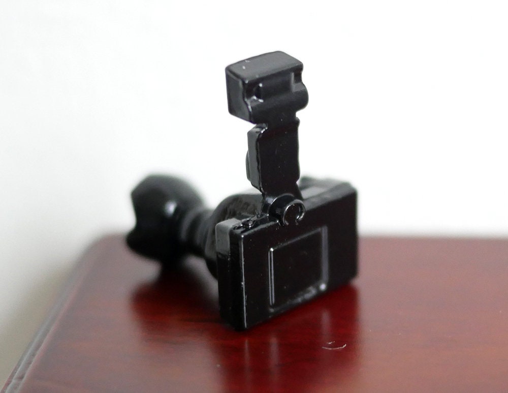 1:12 Scale Miniature Retro Camera with Flash, 1-1/8 inch tall, DIY Dollhouse Supply (black)