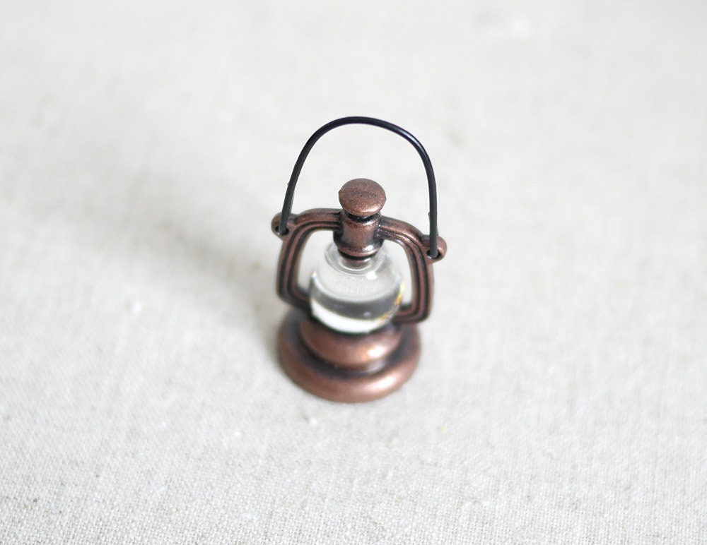 1:12 Scale Miniature Metal Hurricane Oil Lantern with Wire Handle, 1-11/16 inch tall, DIY Dollhouse Supply (copper)