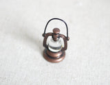 1:12 dollhouse miniature metal kerosene lamp oil lantern, outdoor lighting outdoor light camping light gas lantern (Bronze style) - C084