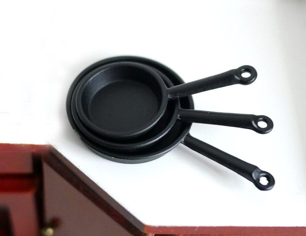 1:12 Scale Miniature Frying Pans, Set of 3, Large, Medium and Small, 2-3/16 inch long, DIY Dollhouse Supply (black)