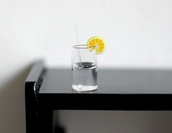 1:12 scale Dollhouse miniature glass of lemon water miniature beverage fountain drink - E084