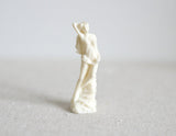 1:12 Dollhouse Miniature White Lady Standing Sculpture (White) - B055