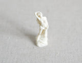 1:12 Dollhouse Miniature White Lady Standing Sculpture (White) - B055