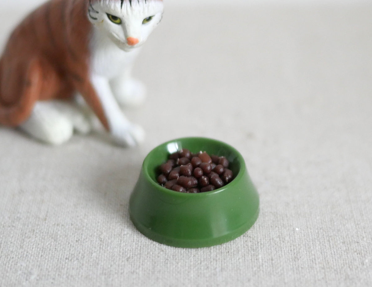 1:12 Dollhouse Miniature pet dry food with bowl miniature pet accessories, pet food, dog food, cat food - C056