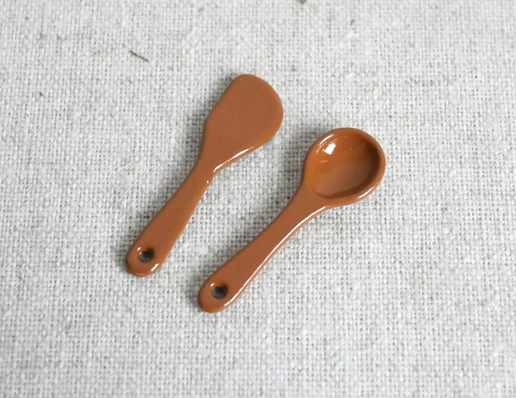1:12 Scale Miniature Metal Cooking Utensils, Spoon and Spatula, Set of 2, 1 inch long, DIY Dollhouse Supply (brown)