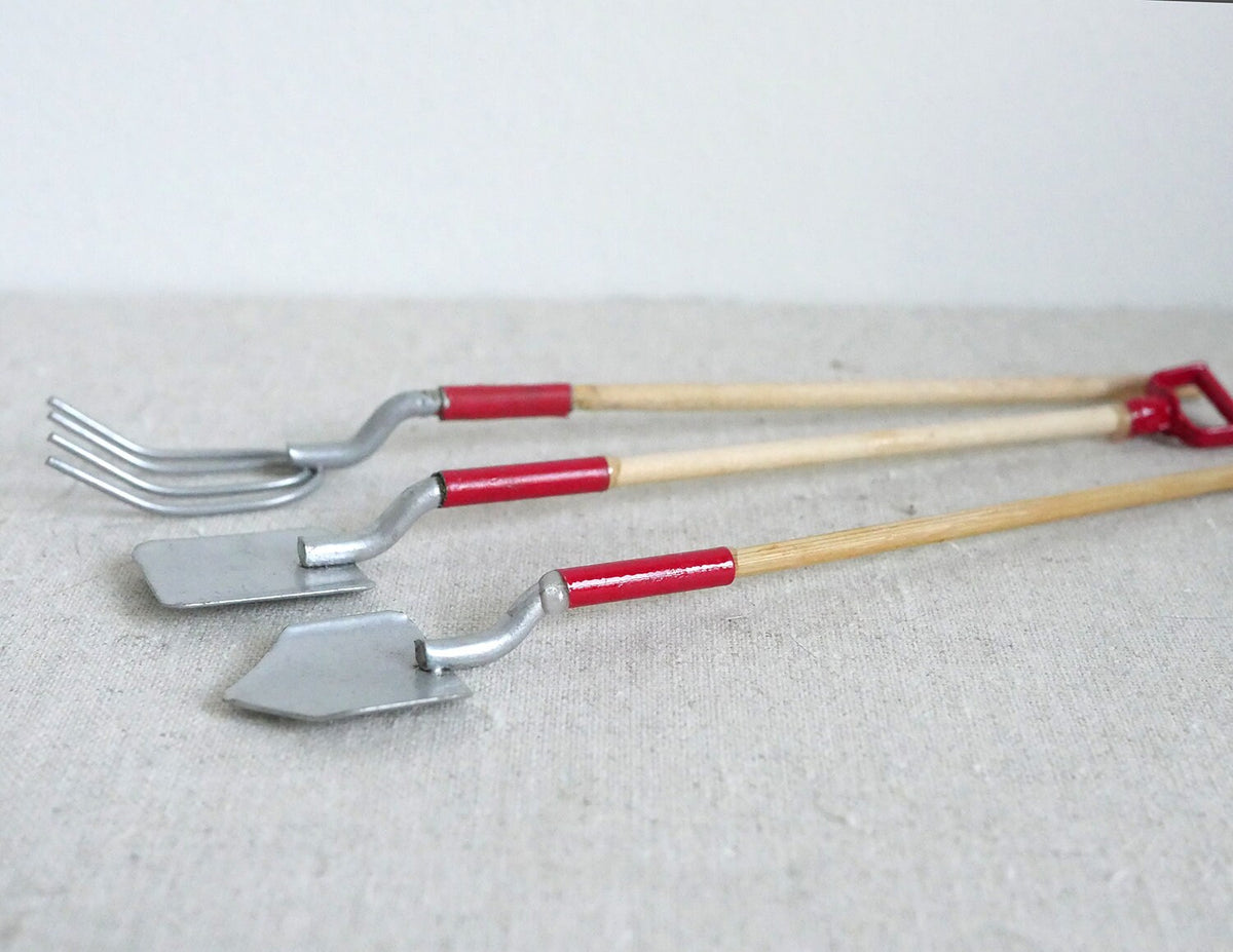 1:12 Scale Miniature Garden Tools with Wood Handles, Set of 3, 4-15/16 inch tall, DIY Dollhouse Supply