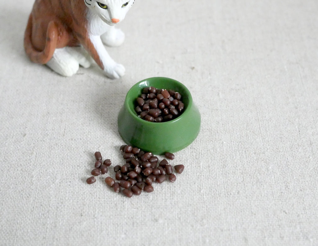 1:12 Dollhouse Miniature pet dry food with bowl miniature pet accessories, pet food, dog food, cat food - C056