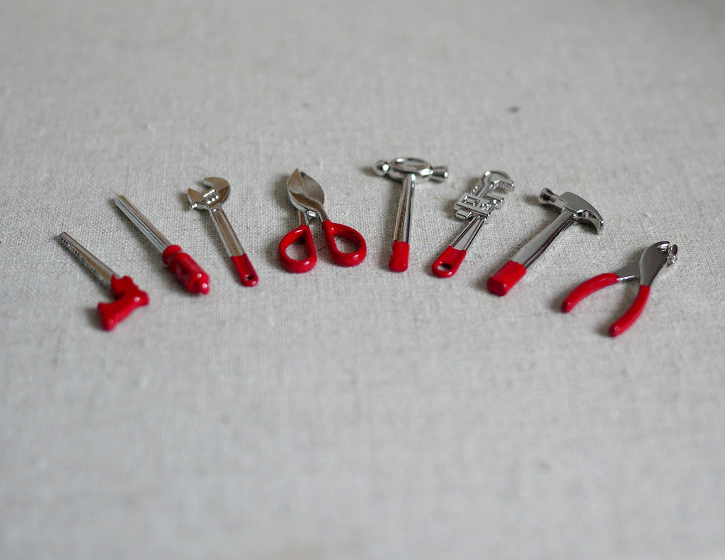 Miniature Metal Tool Set of 8 , 1:12 scale Dollhouse Tool Shed Accessories (red) - H028