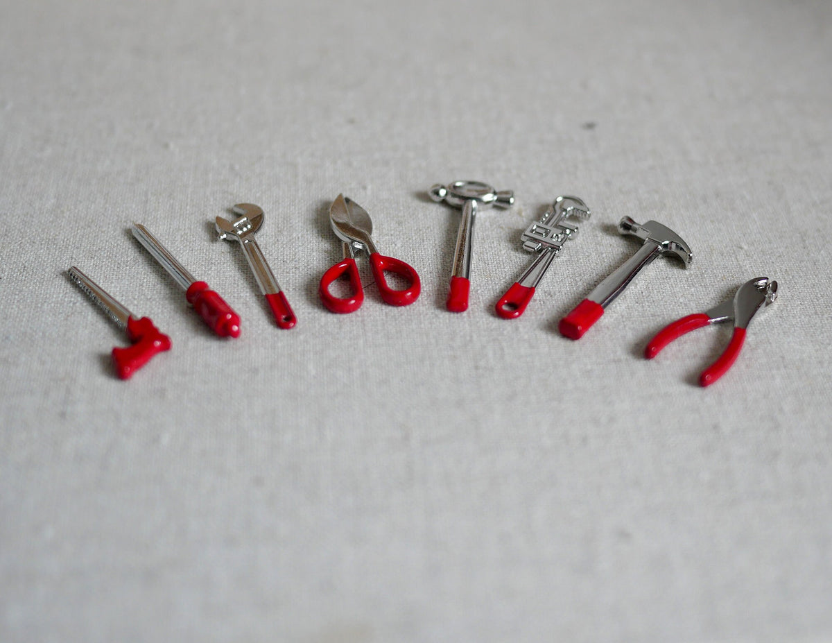 Miniature Metal Tool Set of 8 , 1:12 scale Dollhouse Tool Shed Accessories (red) - H028
