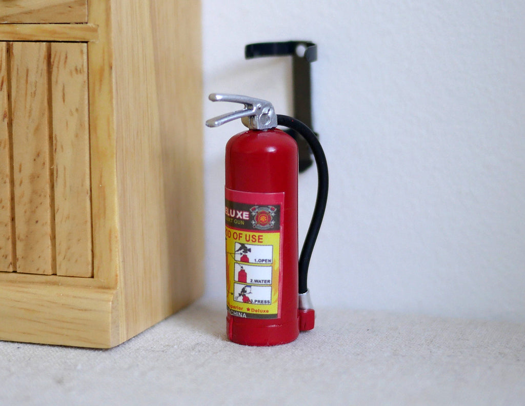 1:12 Scale Miniature Fire Extinguisher with Wall Bracket and Screws, 1-7/8 inch tall, DIY Dollhouse Supply (red)