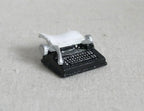 Machine à écrire miniature à l'échelle 1:12 avec feuille de papier, 3,3 cm de long, accessoire pour maison de poupée DIY (noir)