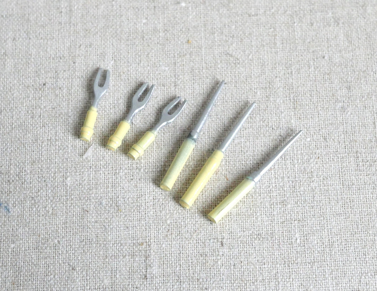 1:12 Scale Miniature Metal BBQ Grill Tools, Set of 6, 1-3/16 inch long, DIY Dollhouse Supply