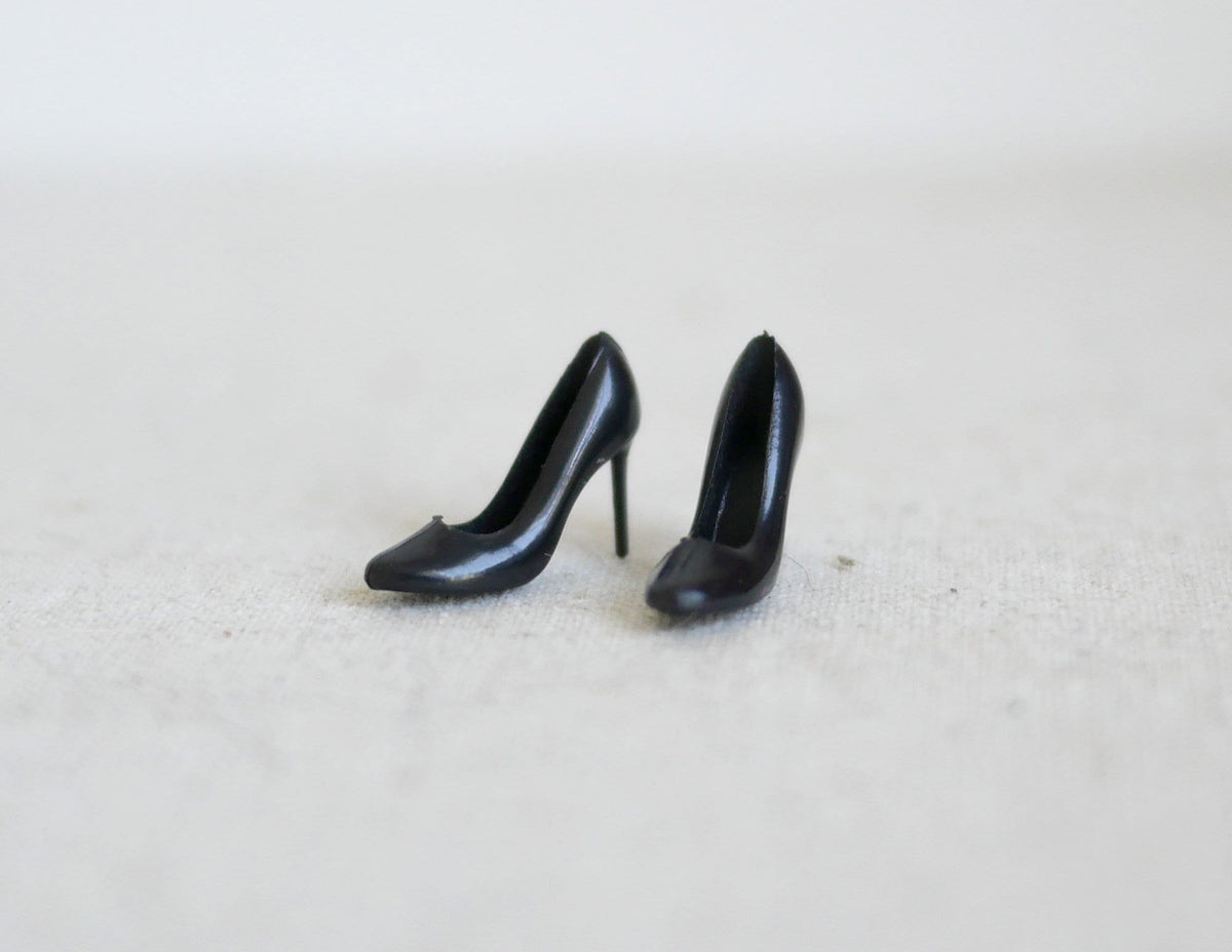 1:12 Scale Miniature High Heel Shoes, 1 Pair, 7/8 inch long, DIY Dollhouse Supply (black)