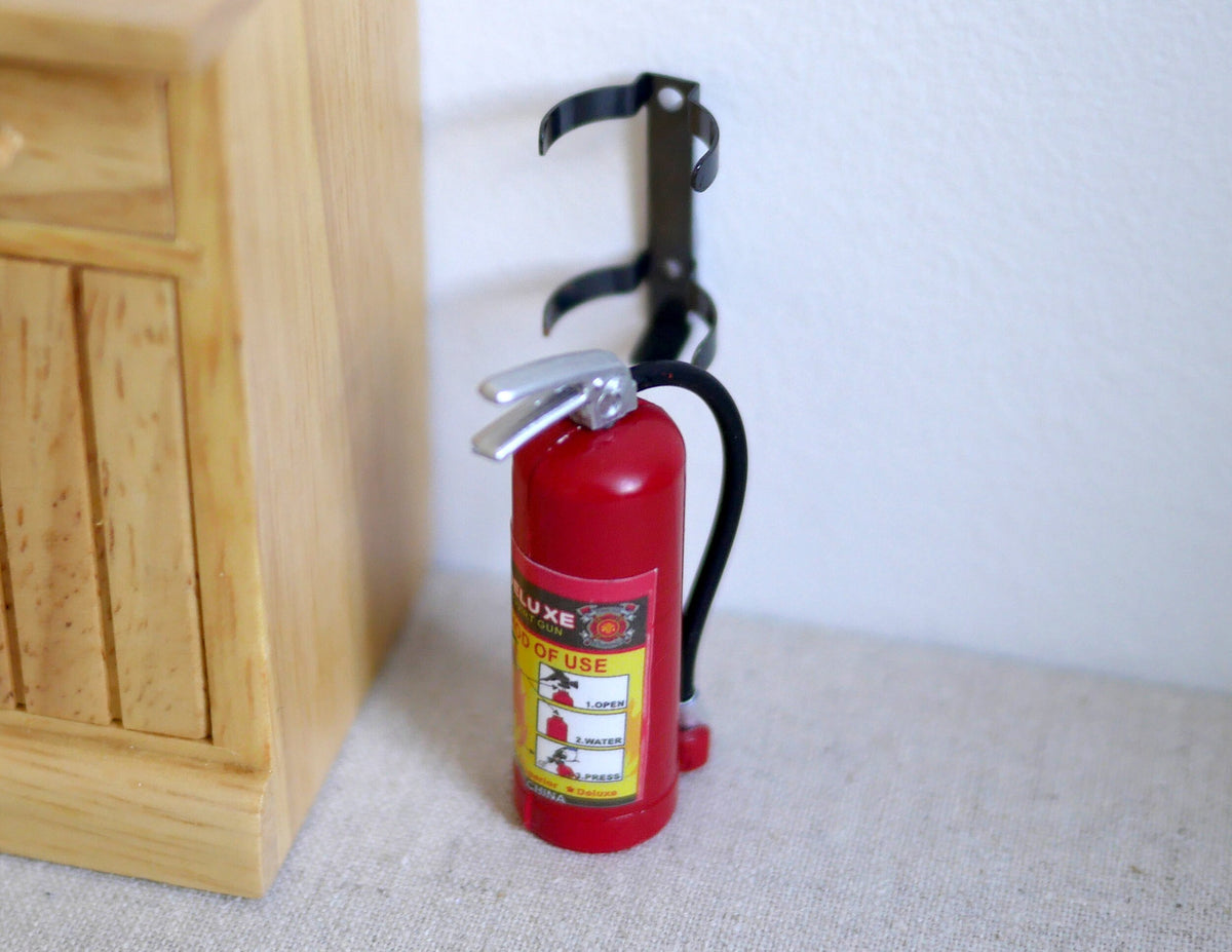 1:12 Scale Miniature Fire Extinguisher with Wall Bracket and Screws, 1-7/8 inch tall, DIY Dollhouse Supply (red)