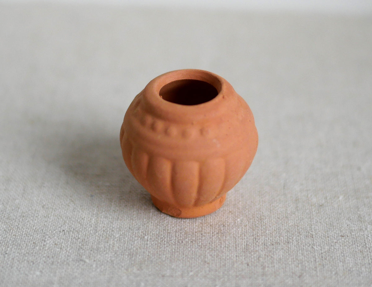 1:12 Scale Miniature Terracotta Clay Planter, Ribbed with Flared Rim, 1-3/16 inch tall, DIY Dollhouse Supply
