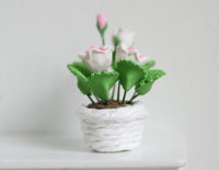 1/12 Miniature Dollhouse Basket Plants Rose flowers dolls house decoration living room 1 12th scale miniature F083