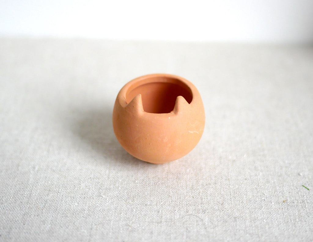 1:12 Scale Miniature Terracotta Clay Planter, Cut Out Rim, 1-3/8 inch tall, DIY Dollhouse Supply