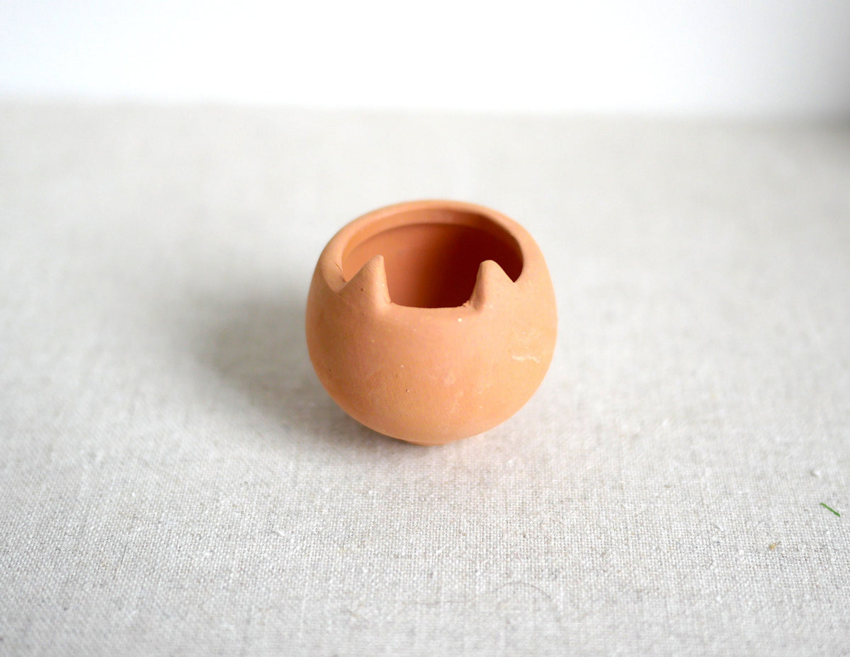 1:12 Scale Miniature Terracotta Clay Planter, Cut Out Rim, 1-3/8 inch tall, DIY Dollhouse Supply