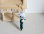 Parapluie miniature en dentelle à l'échelle 1:12, imprimé floral, fermé, 8,6 cm de long, accessoire pour maison de poupée DIY (vert foncé)