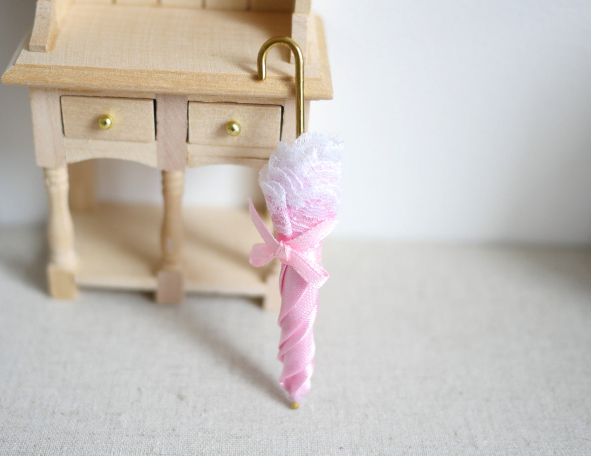 Dollhouse miniature parasol umbrella, Miniature umbrella, Miniature umbrella,  style umbrella - G053