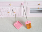 1/12 Dollhouse Miniature brush, broom, Sweep, Dustpan 1:12 Dolls House bathroom, Miniature Toy Kitchen D076
