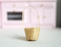 1:12 Dollhouse Miniature Handmade basket dolls house 1 12th scale miniature D046