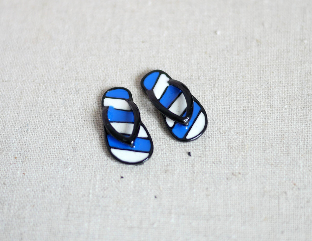 1:12 Scale Miniature Striped Flip Flops, Pair, 1 inch long, DIY Dollhouse Supply (metal) (navy and white)