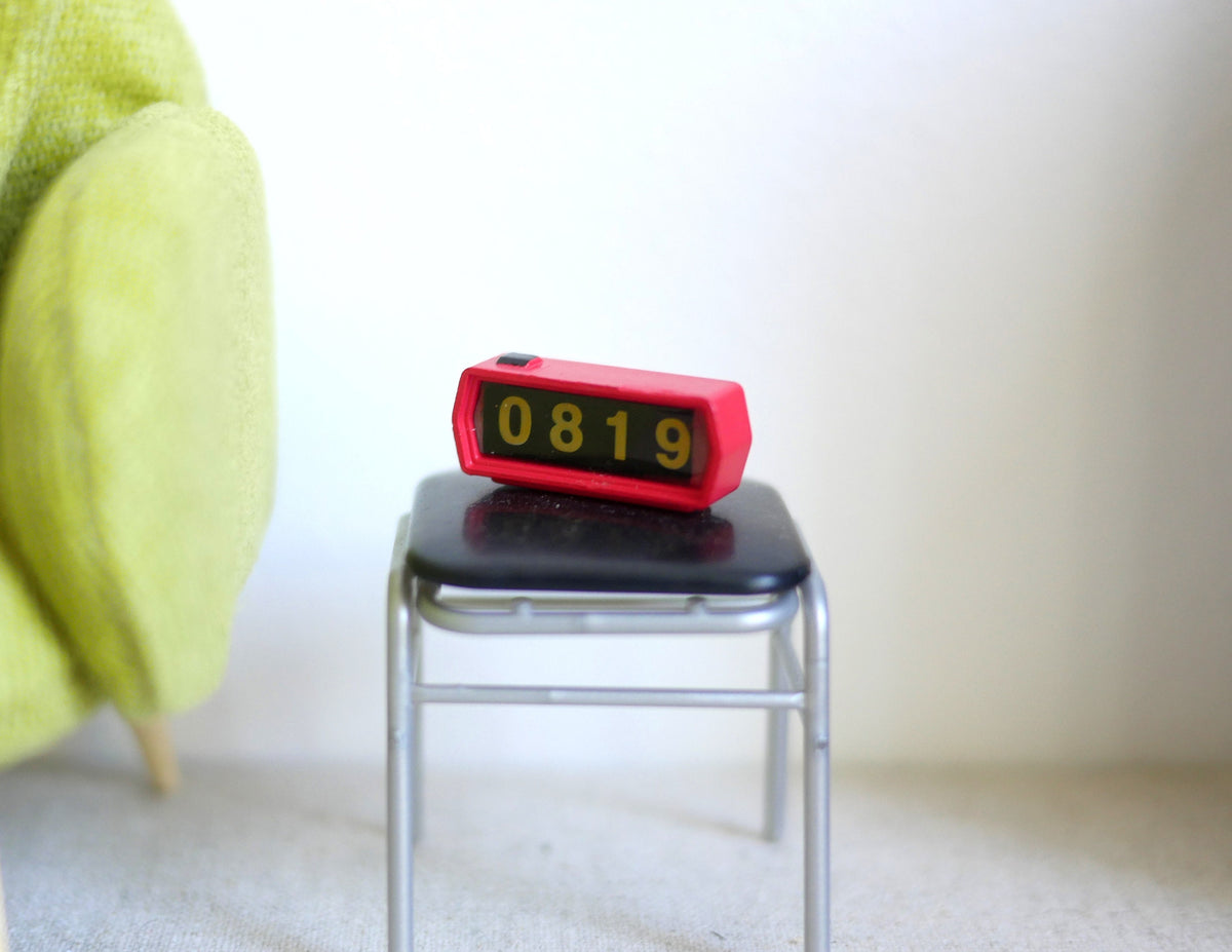 1:12 Dollhouse Miniature Digital Clock B050