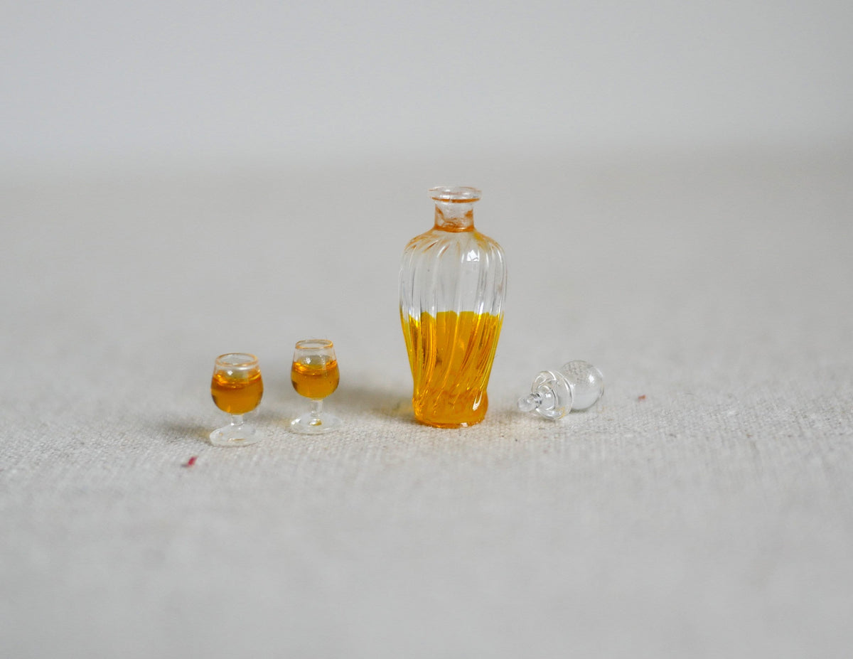 1:12 Scale Miniature Whiskey Decanter with Gold Stopper and 2 Glasses, Set of 3, 1-1/16 inch tall, DIY Dollhouse Supply