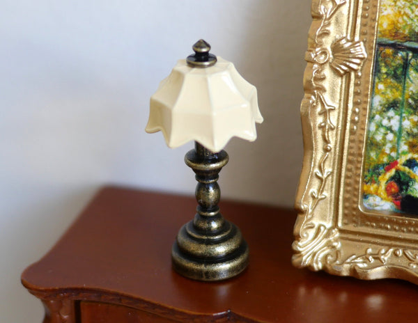 1:12 Dollhouse Miniature table lamp, desk lamp, lighting, living room table light C085