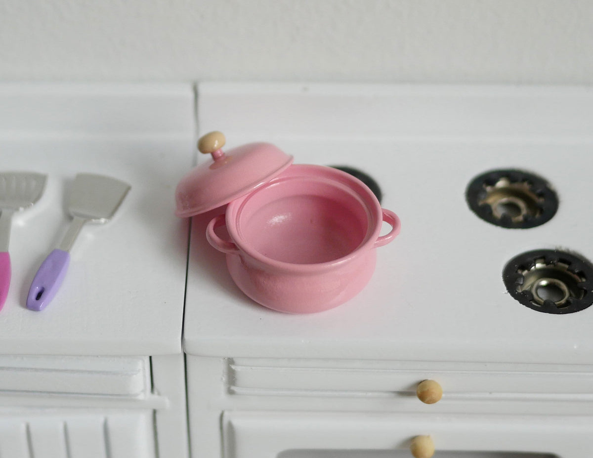 1:12 Scale Miniature Metal Cooking Pot with Lid, 2 Side Handles, 1-3/16 inch dia., DIY Dollhouse Supply (pink)