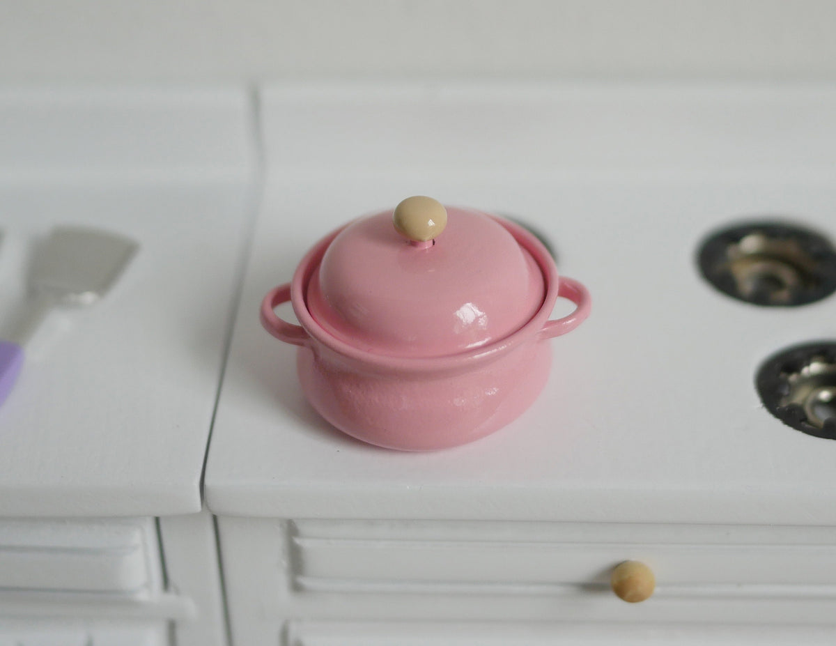 1:12 Scale Miniature Metal Cooking Pot with Lid, 2 Side Handles, 1-3/16 inch dia., DIY Dollhouse Supply (pink)