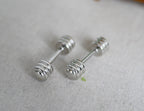 Miniatura a escala 1:12 de mancuernas de metal, set de 2, 1-1/16 inch de largo, suministros DIY para casa de muñecas (plateado)